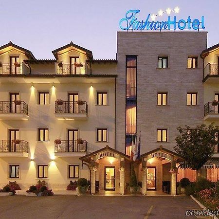 Fashion Hotel Valmontone Extérieur photo